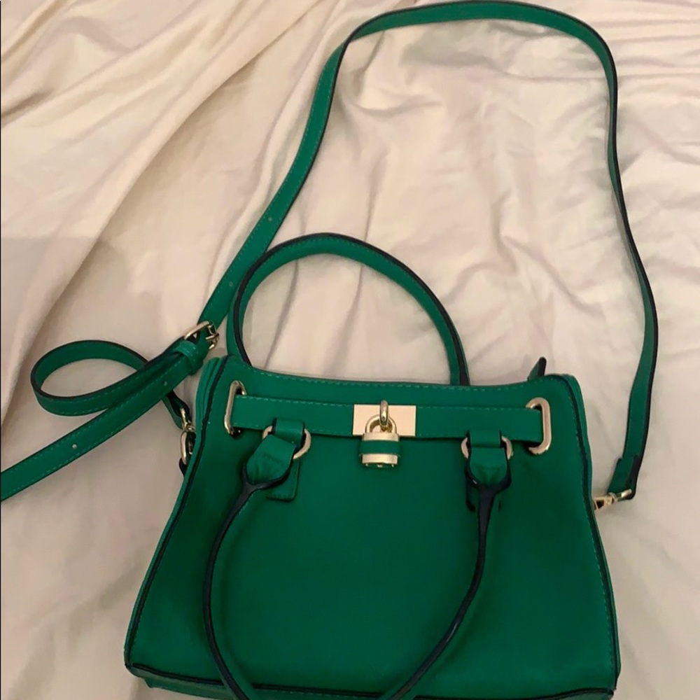 Charming Charlie Purse!!